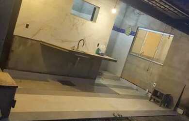 Imagem: A casa possui 1 Dormitório, 2 Banheiros e está localizado