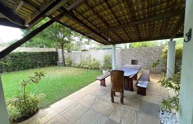 Imagem: A casa em condomínio possui 5 Dormitórios, 5 Banheiros, 3