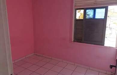 Imagem: O apartamento possui 2 Dormitórios e 1 Banheiro e está localizado