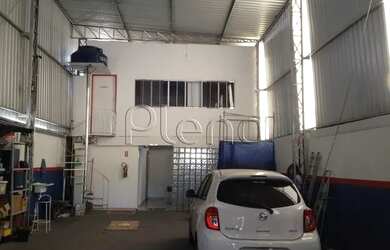 Imagem: O depósito possui 5 Vagas na garagem e 455m² de Área e está