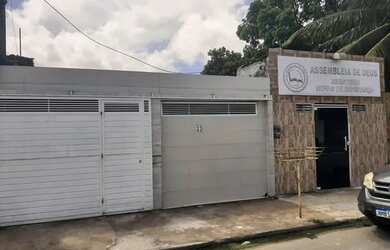 Imagem: A casa possui 2 Dormitórios, 1 Banheiro, 1 Vaga na garagem