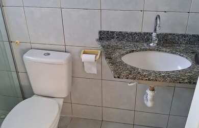 Imagem: A casa em condomínio possui 3 Dormitórios, 2 Banheiros, 3