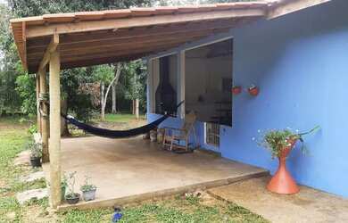 Imagem: A casa possui 2 Dormitórios, 2 Banheiros, 5 Vagas na garagem