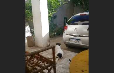 Imagem: A casa possui 2 Dormitórios, 2 Banheiros, 1 Vaga na garagem