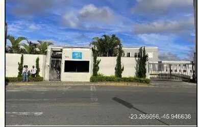 Imagem: A casa possui 2 Dormitórios, 1 Banheiro, 1 Vaga na garagem