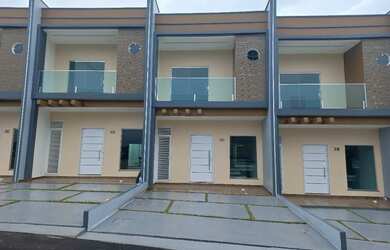 Imagem: A casa em condomínio para alugar possui 3 Dormitórios e 4