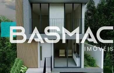 Imagem: A casa possui 4 Dormitórios, 4 Banheiros, 5 Vagas na garagem