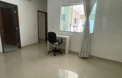 Imagem: A casa possui 3 Dormitórios, 4 Banheiros, 3 Vagas na garagem