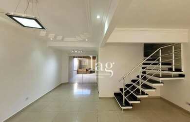 Imagem: A casa em condomínio possui 3 Dormitórios, 3 Banheiros, 2