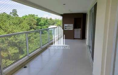 Imagem: O apartamento possui 4 Dormitórios, 5 Banheiros, 3 Vagas na