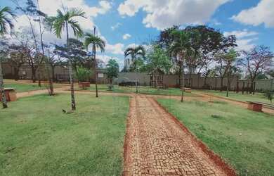 Imagem: O terreno possui 1.912m² de Área e está localizado em Jardim