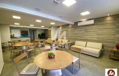 Imagem: O apartamento possui 3 Dormitórios, 2 Banheiros, 2 Vagas na