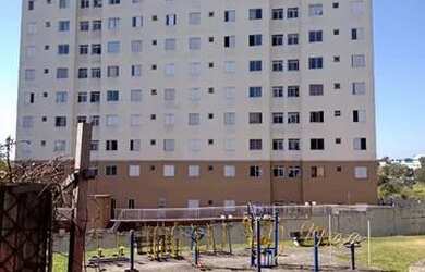 Imagem: O apartamento possui 2 Dormitórios, 1 Banheiro, 1 Vaga na garagem