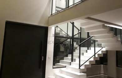 Imagem: A casa em condomínio possui 3 Dormitórios, 4 Banheiros, 3