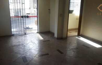 Imagem: O depósito possui 5 Vagas na garagem, 225m² de Área e está