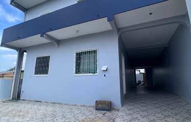 Imagem: A casa possui 5 Dormitórios, 5 Banheiros, 5 Vagas na garagem