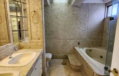 Imagem 13: Alugo apto Duplex semi mobiliado com 260 m2, 04 suítes, 02 vagas, em...