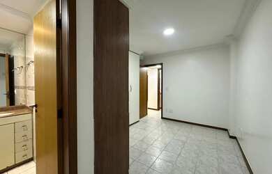 Imagem: O apartamento possui 2 Dormitórios, 3 Banheiros, 1 Vaga na