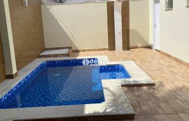 Imagem: A casa em condomínio possui 3 Dormitórios, 5 Banheiros, 4