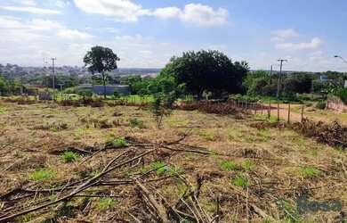 Imagem: O terreno possui 3.000m² de Área e está localizado em Parque