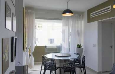 Imagem: O apartamento possui 2 Dormitórios, 2 Banheiros, 2 Vagas na