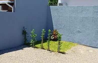 Imagem: A casa possui 2 Dormitórios, 1 Banheiro, 1 Vaga na garagem