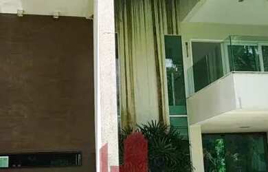 Imagem: A casa em condomínio possui 4 Dormitórios, 5 Banheiros, 4