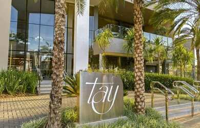 Imagem: O apartamento possui 2 Dormitórios, 2 Banheiros, 2 Vagas na