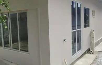 Imagem: A casa possui 1 Dormitório, 1 Banheiro, 2 Vagas na garagem