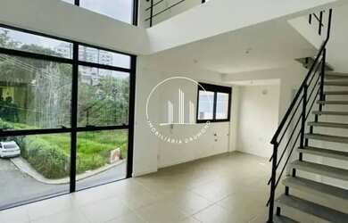 Imagem: O apartamento possui 1 Dormitório, 1 Banheiro, 1 Vaga na garagem