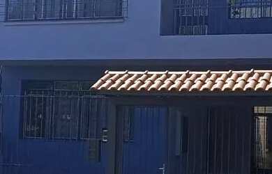 Imagem: A casa possui 5 Dormitórios, 5 Banheiros, 3 Vagas na garagem