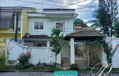 Imagem: A casa em condomínio possui 3 Dormitórios, 3 Banheiros, 2