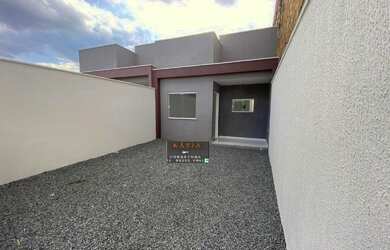 Imagem: A casa possui 2 Dormitórios, 2 Banheiros, 2 Vagas na garagem