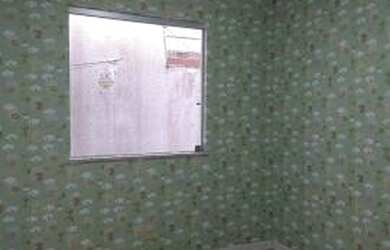 Imagem: A casa possui 3 Dormitórios, 2 Banheiros e 1 Vaga na garagem