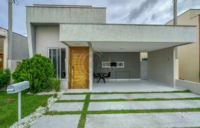 Imagem: A casa em condomínio possui 3 Dormitórios, 3 Banheiros, 2