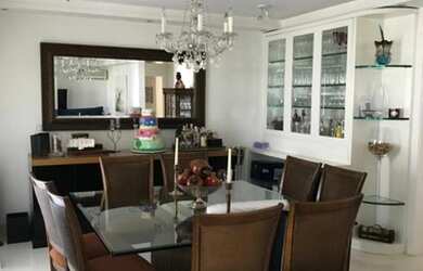 Imagem: O apartamento possui 3 Dormitórios, 5 Banheiros, 4 Vagas na