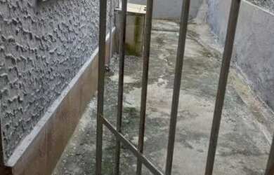 Imagem: A casa possui 2 Dormitórios, 1 Banheiro e está localizado