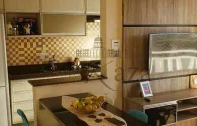 Imagem: O apartamento possui 2 Dormitórios, 1 Banheiro, 1 Vaga na garagem