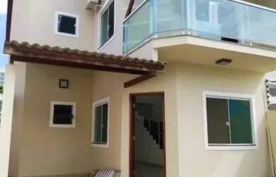 Imagem: A casa possui 4 Dormitórios, 3 Banheiros, 2 Vagas na garagem