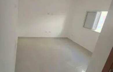 Imagem: A casa possui 2 Dormitórios, 2 Banheiros, 2 Vagas na garagem