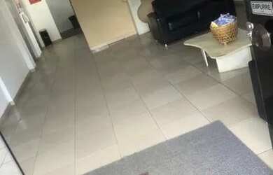 Imagem: O apartamento possui 1 Dormitório, 1 Banheiro, 1 Vaga na garagem