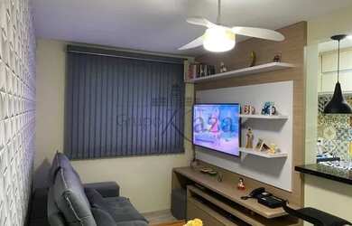 Imagem: O apartamento possui 2 Dormitórios, 1 Banheiro, 1 Vaga na garagem