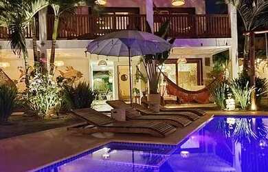 Imagem: A casa em condomínio possui 5 Dormitórios, 5 Banheiros, 4