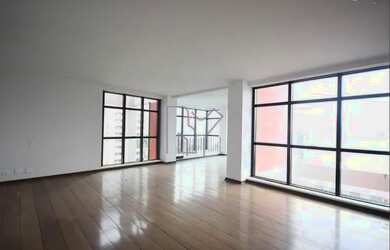 Imagem: O apartamento possui 3 Dormitórios, 2 Banheiros, 2 Vagas na