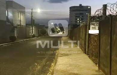 Imagem: O terreno possui 441m² de Área e está localizado em Saraiva