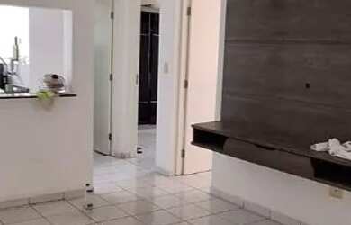 Imagem: O apartamento possui 2 Dormitórios, 1 Banheiro, 1 Vaga na garagem