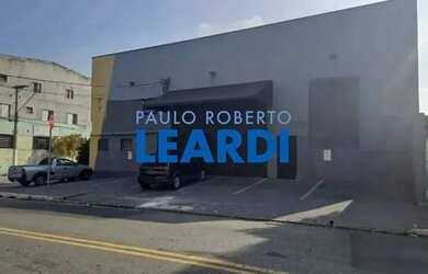 Imagem: O depósito possui 4 Vagas na garagem, 604m² de Área e está