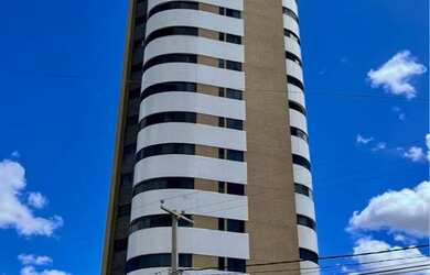 Imagem: O apartamento possui 3 Dormitórios, 5 Banheiros, 3 Vagas na