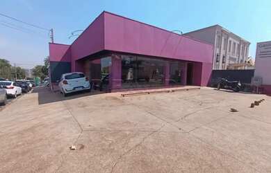 Imagem: O depósito possui 5 Vagas na garagem, 252m² de Área e está