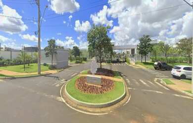 Imagem: O terreno à venda possui e está localizado em Novo Mundo